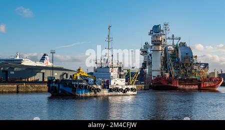 Forth Sentinel Utility Shipping Leith Harbour, Edinburgh, Schottland, Vereinigtes Königreich Stockfoto