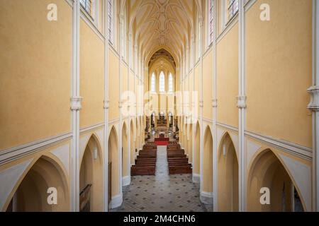 Innenraum der Kathedrale von Sedlec (Kirche der Himmelfahrt unserer Frau und Johannes des Täufers) - Kutna Hora, Stockfoto