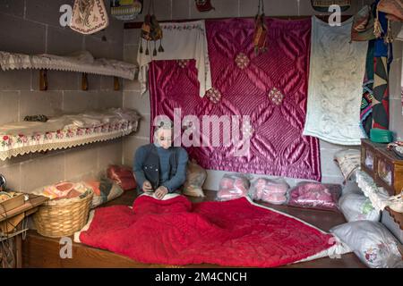 Anatolisches traditionelles Kunsthandwerk im Stadtteil Battalgazi der Provinz Malatya, Ostanatolien der Türkei Stockfoto