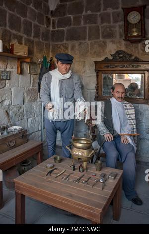 Anatolisches traditionelles Kunsthandwerk im Stadtteil Battalgazi der Provinz Malatya, Ostanatolien der Türkei Stockfoto