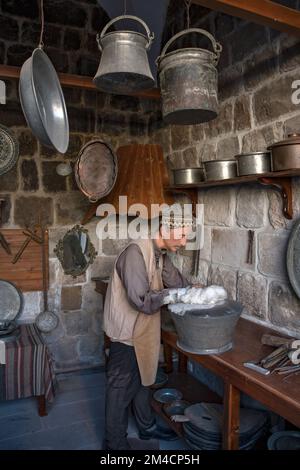 Anatolisches traditionelles Kunsthandwerk im Stadtteil Battalgazi der Provinz Malatya, Ostanatolien der Türkei Stockfoto