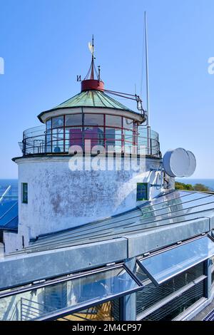 Unterwegs auf den Erbseninseln, Leuchtfeuer im Großen Turm (Store Tårn) auf Christiansö, Ertholmene, Dänemark, Skandinavien, Europa. Unterwegs Stockfoto