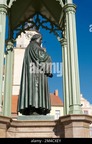 Martin-Luther-Denkmal von 1821 auf dem Marktplatz von Wittenberg in Deutschland Stockfoto