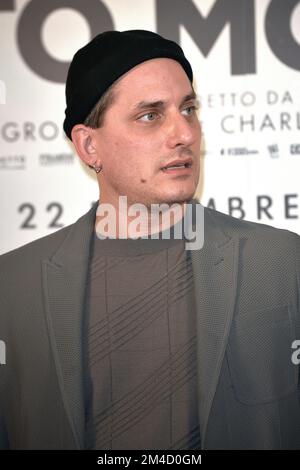 Rom, Italien. 19.. Dezember 2022. Luca Marinelli besucht „Le Otto Montagne Photocall“ im Space Moderno Cinema am 19. Dezember 2022 in Rom, Italien. Kredit: dpa/Alamy Live News Stockfoto