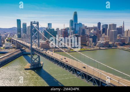 Ein wunderschöner Blick auf die Benjamin Franklin Bridge in Philadelphia, Pennsylvania Stockfoto