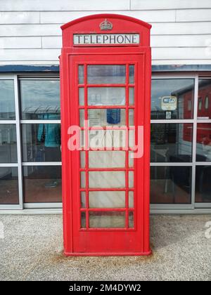 Rote Telefonzelle, Royal Mail, Port stanley falkland Island, Hafen Port stanley, rote Telefonzelle, willkommen auf falkland Island Stockfoto