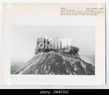 Vulkane - Nach Mount St. Helens Eruption - Washington. Fotografien zu National Forests, Resource Management Practices, Personal sowie Kultur- und Wirtschaftsgeschichte Stockfoto