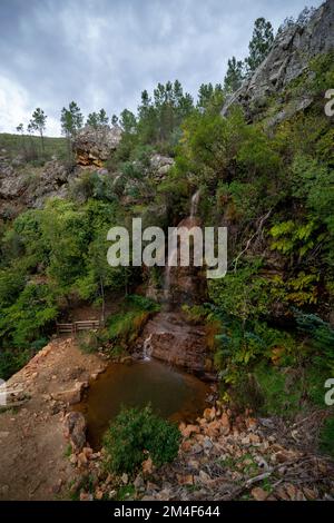 Wasserfall Cascata da Fraga D’ Alta in Orvalho, Portugal, Europa Stockfoto