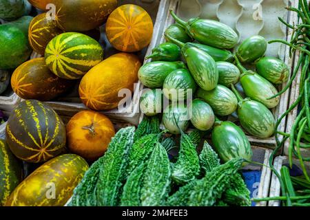 Gemüse auf dem traditionellen lokalen omanischen Markt. Stockfoto