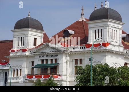 Yogyakarta, Zentraljava, Indonesien - 24. April 2022 : Bank Indonesia Heritage Building in Malioboro, Yogyakarta. Die Bank Indonesia gehört zu den Indon Stockfoto