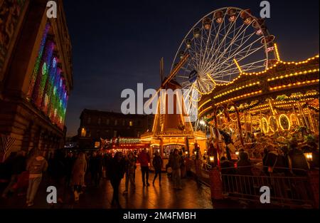 Abend im Winter Wonderland in Nottingham City, Nottinghamshire, England Stockfoto