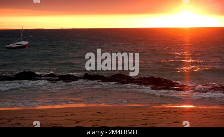 Sonnenuntergang am Strand von Andilana - Nosy Be Island, Madagaskar Stockfoto