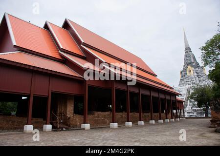 Alte Baukirche oder antike Ruine Ubosot von Wat Phu Khao Thong oder Phukhao Thong Tempel für thailänder besuchen Sie Respekt oder beten Sie Stockfoto