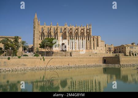 Südansicht der Kathedrale, Catedral de Palma de Mallorca, Palma, Mallorca, Spanien Stockfoto