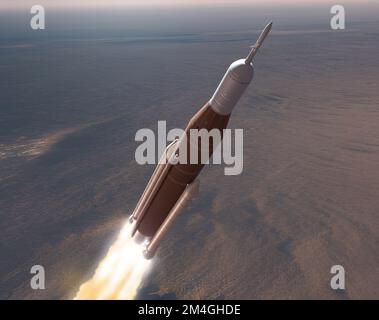 Raumrakete startet von der Erde Stockfoto