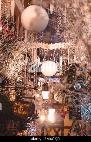 STRASSBURG, FRANKREICH - 2016. Dezember - Weihnachtsdekorationen Winterwunderland im Stadtzentrum Stockfoto