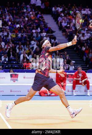 Dubai, VAE, 21.. Dezember 2022. Bulgarischer Tennisspieler Grigor Dimitrov in Aktion auf der Veranstaltung der World Tennis League in Dubai am Mittwoch, den 21. Dezember 2022 © Juergen Hasenkopf / Alamy Live News Stockfoto