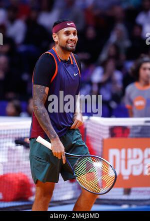 Dubai, VAE, 21.. Dezember 2022. Australischer Tennisspieler Nick Kyrgios in Aktion bei der Veranstaltung der World Tennis League in Dubai am Mittwoch, den 21. Dezember 2022 © Juergen Hasenkopf / Alamy Live News Stockfoto