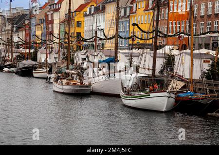 Nyhavn Canal, Weihnachtszeit, Nyhavn Kopenhagen, Dänemark Stockfoto