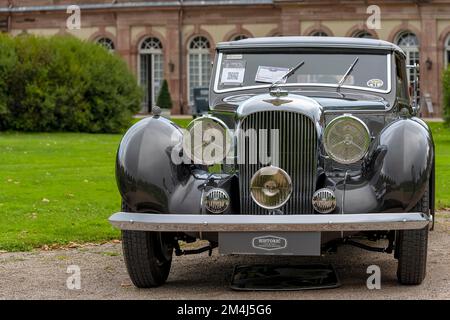 Vintage Lagonda V12 DHC, Großbritannien 1939, V12-Zylinder, 4. 480 ccm, 220 ps, 4-Gang, 1. 850 kg, 180 km/h, grau, schwarz, Classic Gala, International Stockfoto