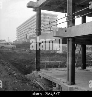 Letzte Bauphase und erste Inbetriebnahme des Betriebs der Ruhr-Universität Bochum Vorlesungen 1965 in Bochum. Bauphase, Deutschland Stockfoto