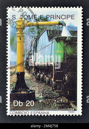 Stornierte Briefmarke, gedruckt von Sao Tomé und Principe, die Locomotive, circa 1989, zeigt. Stockfoto