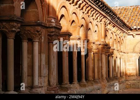 Das Kloster. Die Ko-Kathedrale San Pedro ist ein mittelalterliches Gebäude. Es ist in der römisch-katholischen Diözese von Osma-Soria. Soria, Castilla y León, Spanien, Europa Stockfoto