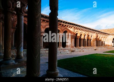 Das Kloster. Die Ko-Kathedrale San Pedro ist ein mittelalterliches Gebäude. Es ist in der römisch-katholischen Diözese von Osma-Soria. Soria, Castilla y León, Spanien, Europa Stockfoto