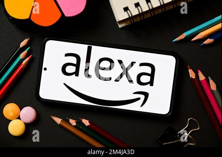 Polen. 17.. Dezember 2022. In dieser Abbildung wird ein Amazon Alexa-Logo auf einem Smartphone angezeigt. (Kreditbild: © Mateusz Slodkowski/SOPA Images via ZUMA Press Wire) Stockfoto