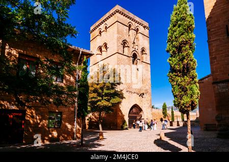 Turm von Santa Maria oder Abtei Torre. Kirche Santa Maria de los Reyes. Laguardia, Álava, Baskenland, Spanien, Europa Stockfoto