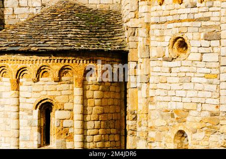 Detail der Apse. Sant Climent de Taüll, auch bekannt als Kirche St. Clement von Tahull ist eine römisch-katholische Kirche in Katalonien. Es ist ein Beispiel Stockfoto