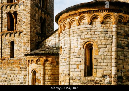 Detail der Apse. Sant Climent de Taüll, auch bekannt als Kirche St. Clement von Tahull ist eine römisch-katholische Kirche in Katalonien. Es ist ein Beispiel Stockfoto