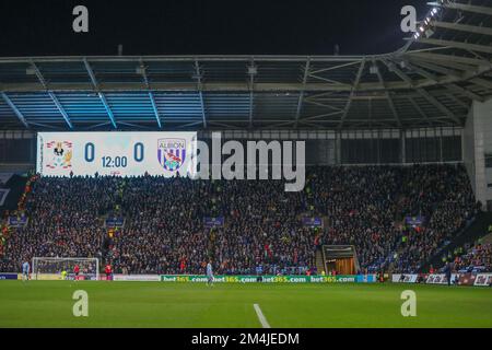 Coventry, Großbritannien. 21.. Dezember 2022. Allgemeiner Blick auf die Fans von West Bromwich Albion während des Sky Bet Championship-Spiels Coventry City vs West Bromwich Albion in der Coventry Building Society Arena, Coventry, Großbritannien, 21.. Dezember 2022 (Foto von Gareth Evans/News Images) in Coventry, Großbritannien, 12/21/2022. (Foto: Gareth Evans/News Images/Sipa USA) Guthaben: SIPA USA/Alamy Live News Stockfoto