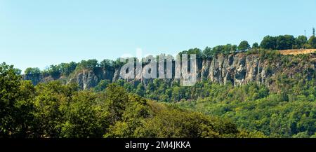 Die durch Phonolithflüsse gebildeten Basaltorgane in Bort-Les-Orgues, Frankreich Stockfoto