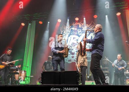 London, Großbritannien. Mittwoch, 21. Dezember 2022. UB40 Auftritt in der OVO Wembley Arena in London. Foto: Richard Gray/Alamy Live News Stockfoto