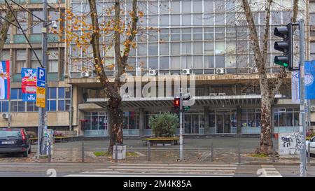 Belgrad, Serbien - 20. November 2022: Universität Belgrad Fakultät für Maschinenbau in der Hauptstadt. Stockfoto