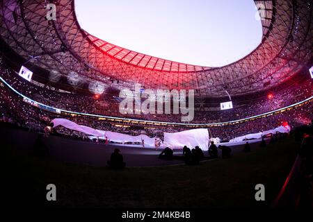 Lusail, Katar. 18.. Dezember 2022. Lusail Stadium-Fans Argentiniens während eines Spiels zwischen Argentinien und Frankreich, das für das Finale der FIFA-Weltmeisterschaft 2022 im Lusail International Stadium, AD, Katar (Marcio Machado/SPP) gilt. Guthaben: SPP Sport Press Photo. Alamy Live News Stockfoto