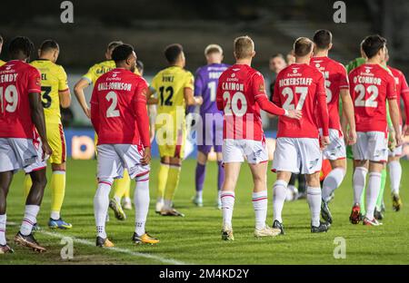 Wrexham, Wrexham County Borough, Wales. 21. Dezember 2022 Teams, die während des Wrexham Association Football Club V Scunthorpe United Football Club auf dem Rennplatz in der dritten Runde der FA-Trophäe aussteigen. (Bild: ©Cody Froggatt) Stockfoto