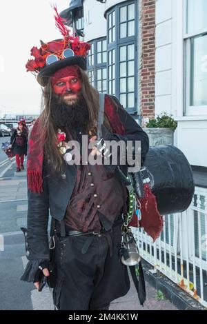 England, East Sussex, Eastbourne, Teilnehmer an der jährlichen Bonfire Society-Prozession Stockfoto