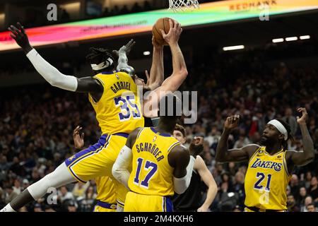 Sacramento, Kalifornien, USA. 21. Dezember 2022. In der zweiten Halbzeit während eines Spiels im Golden 1 Center in Sacramento, Mittwoch, 21. Dezember 2022. (Kreditbild: © Paul Kitagaki Jr./ZUMA Press Wire) Stockfoto