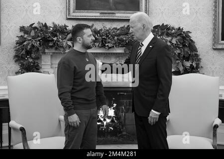 Der ukrainische Präsident Zelensky trifft sich mit dem US-Präsidenten Joe Biden im Weißen Haus in Washington, D.C. Zelensky dankte seinem Land für die amerikanische Unterstützung, die die russische Invasion schmälerte, und ersuchte die USA um weitere Waffen, humanitäre und finanzielle Hilfe Foto: Ukrainisches Präsidialamt Stockfoto