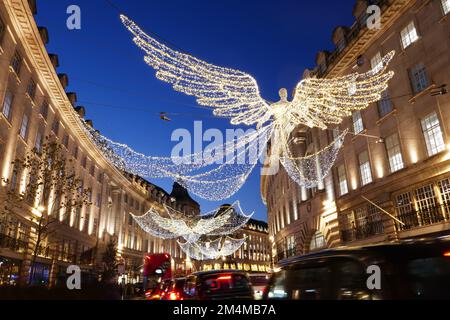 Großbritannien, England, London, Weihnachtslichter Regent Street West End Stockfoto