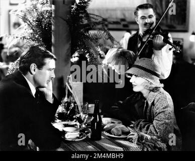 GARY COOPER und JEAN ARTHUR in MR DEEDS GEHT AN DIE STADT 1936 Regisseur FRANK CAPRA Story Clarence Budington Kelland Drehbuch Robert Riskin Columbia Pictures Stockfoto