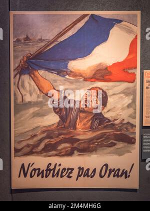 Ein antibritisches Propagandaposter "Don't forget Oran!" Produziert von der Französischen Republik Vichy im Jahr 1940, Imperial war Museum, London, Großbritannien. Stockfoto