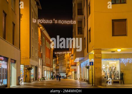 Trentino Alto Adige, Norditalien, Europa. Urbane Szene Stockfoto