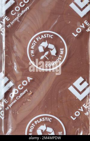 Ich bin kein plastischer Kompost-Me-Symbol-Detail auf Love Cocoa von James Cadbury, salziger Karamell-Schokoriegel Stockfoto