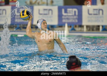 Piscina Bruno Bianchi, Triest, Italien, 14. Dezember 2022, Yusuke Inaba (Pallanuoto Triest) während des Wasserpolo-Spiels Pallanuoto Triest gegen CN Noisy Le sec - len Euro Cup Stockfoto