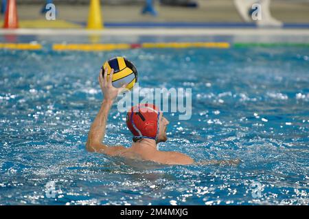 Piscina Bruno Bianchi, Triest, Italien, 14. Dezember 2022, Paolo Oliva (Pallanuoto Triest) während des Wasserpolo-Spiels Pallanuoto Triest gegen CN Noisy Le sec - len Euro Cup Stockfoto