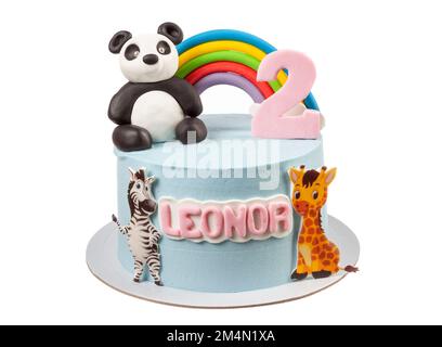 Kinderpandakuchen mit buntem Regenbogen. Auf weißem Hintergrund. Nahaufnahme. Stockfoto