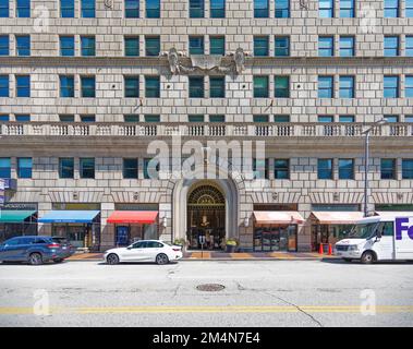 Das Wahrzeichen Hanna Building wurde 1922 erbaut. Das Hochhaus ist immer noch ein Bürogebäude, obwohl der angrenzende Anbau in Apartments umgewandelt wurde. Stockfoto